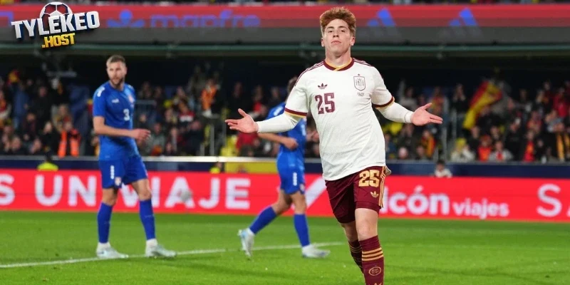 Victor Muñoz trở thành nhân tố đáng chú ý trong chiến thuật